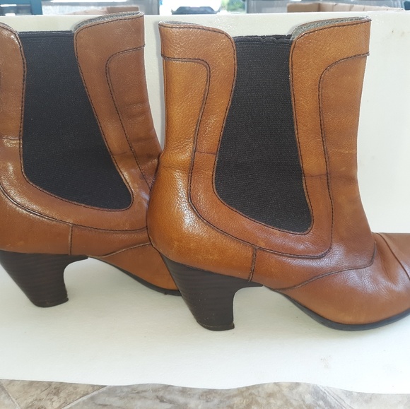 Born brown leather acorn sole ankle boots - Picture 3 of 4